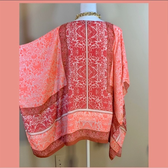 Vince Camuto Caftan Blouse in Coral and Red color Boho Size MEDIUM - Picture 6 of 6